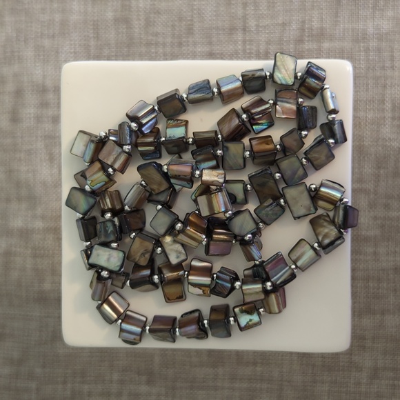 Natural Abalone Shell Necklace - Picture 4 of 4